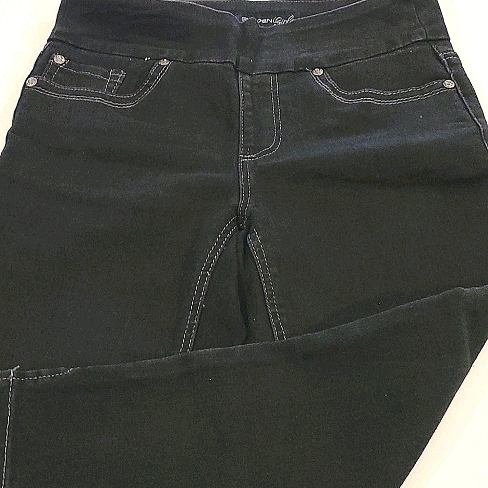 Golden Girls black capris